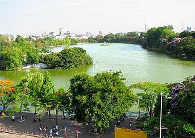 Hoan-Kiem-lake-2